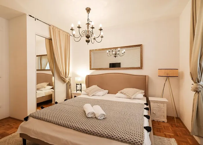 Della * 比奥格勒·纳·莫鲁